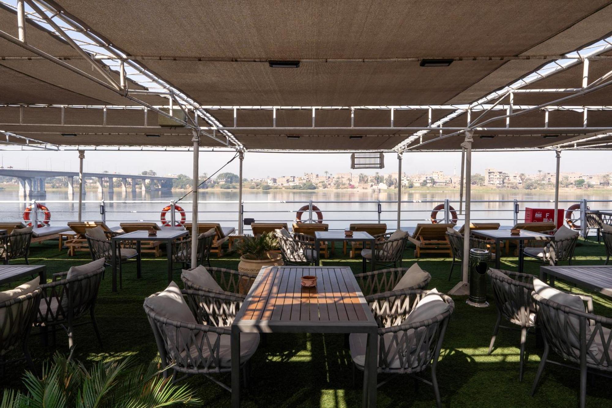 Magic I Nile Cruise Deluxe Boat The Scheduled Departure Is On Saturday For A 7-Day Nile Cruise Hotel Luxor Exterior photo