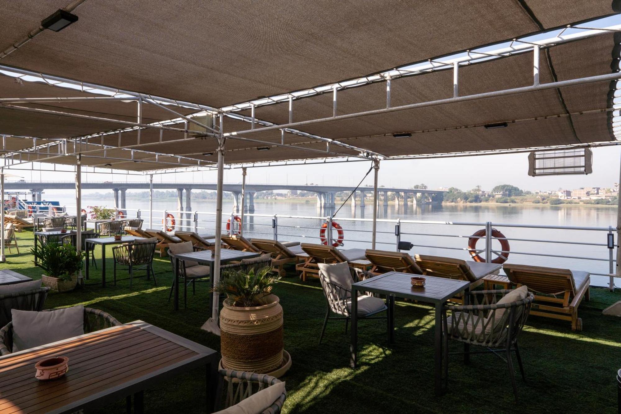 Magic I Nile Cruise Deluxe Boat The Scheduled Departure Is On Saturday For A 7-Day Nile Cruise Hotel Luxor Exterior photo